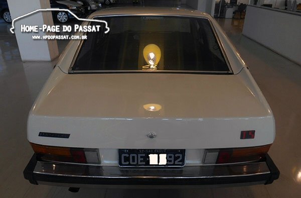 Placa treta: TS 1981 exibindo a placa preta