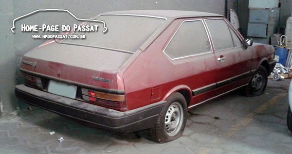 Passat Nigéria abandonado em um estacionamento do Rio de Janeiro