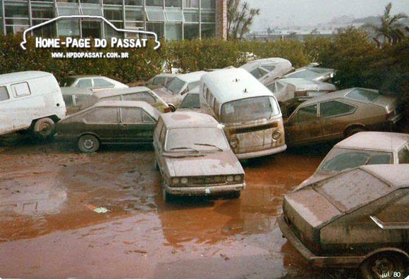 Alagados: enchente na Ala 0 da VW em 1980